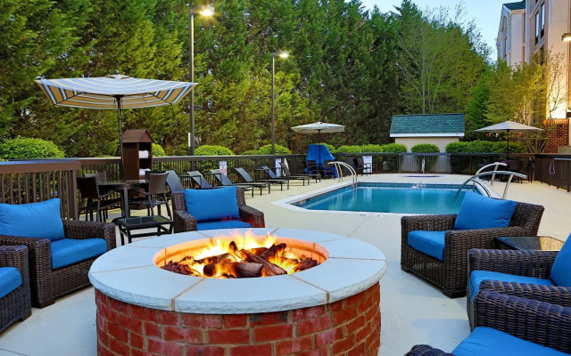 Hampton Inn & Suites Asheville Airport