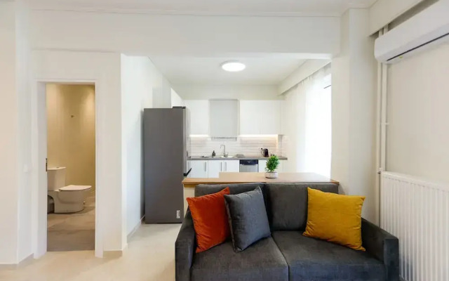 Modern 2-bedroom Apartment in Downtown Glyfada