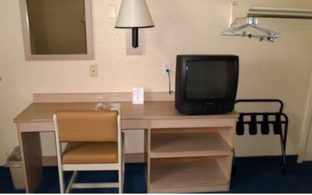 Motel 6 - Newark