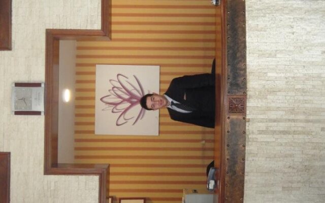 Gardenia Inn Hotel Suites