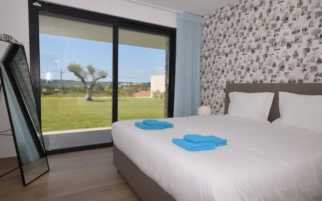 Villa in Alcobaca With Private Pool