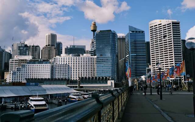 Metro Apartments on Darling Harbour - Sydney