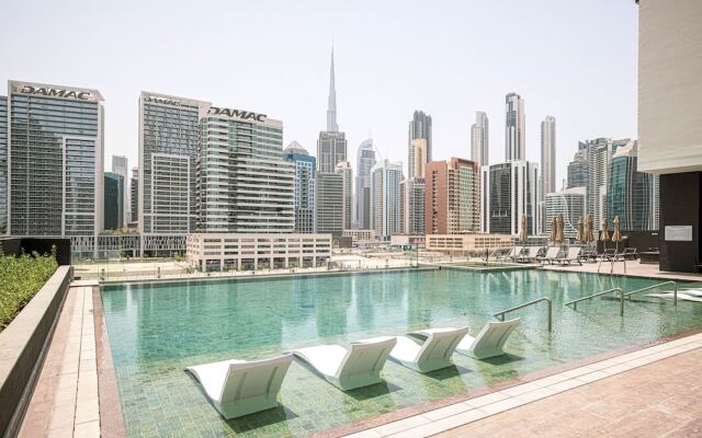 Waves - The Suite Dubai Luxury Waterfront Living