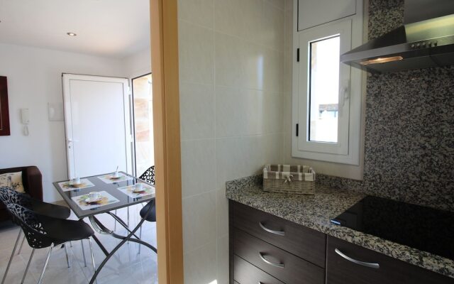 Peaceful Holiday Home with Private Pool in Empuriabrava