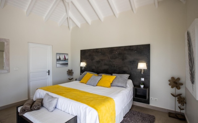 Walk to the Beach! Fabulous Villa With Huge Heated Pool, AC, Free Wifi, Ideal for Groups — фото 5