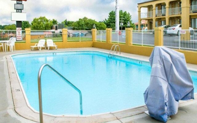 Econo Lodge Franklin South