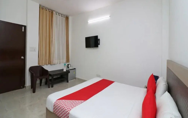 OYO 22584 Rv Homes