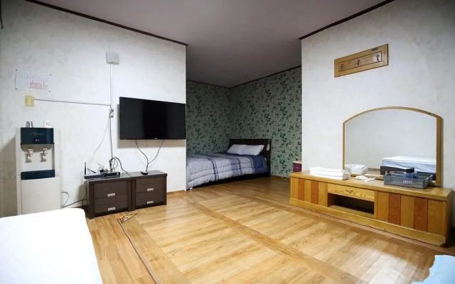 Daejeon Yuseong Chowon Motel