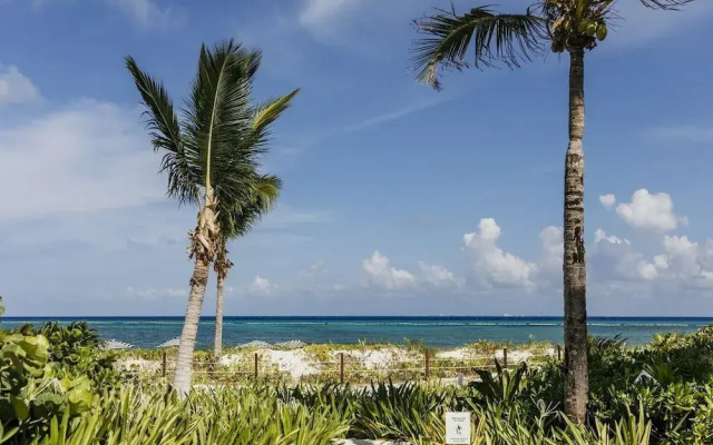 New Casa Paradise Ocean View 2 Bedroom Apts