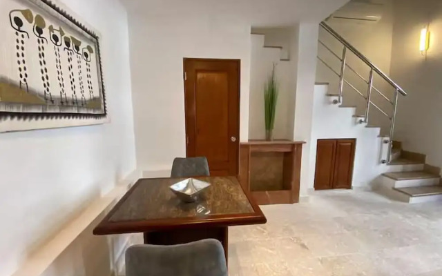 Paseo Colonial - Sanctuary 2