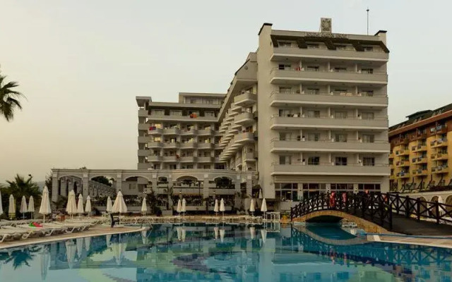 Holiday Garden Resort