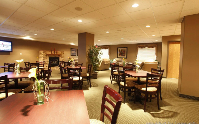 Pomeroy Inn & Suites Fort St. John