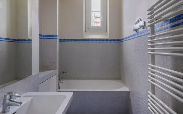 Paris Mozart Prestige Residence