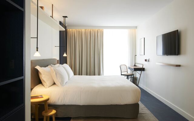 Perpetual Élysée Montaigne