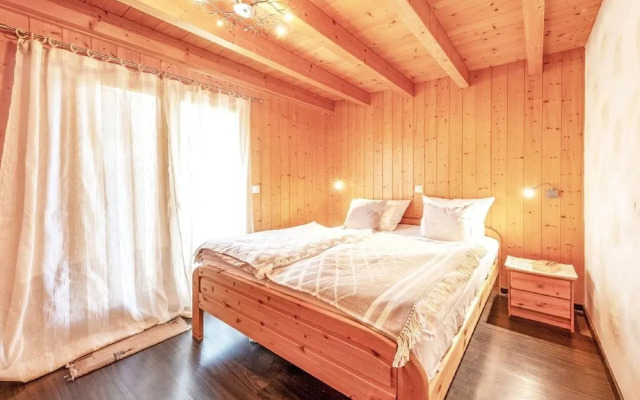 Exceptional Chalet With Outdoor Bubble Bath