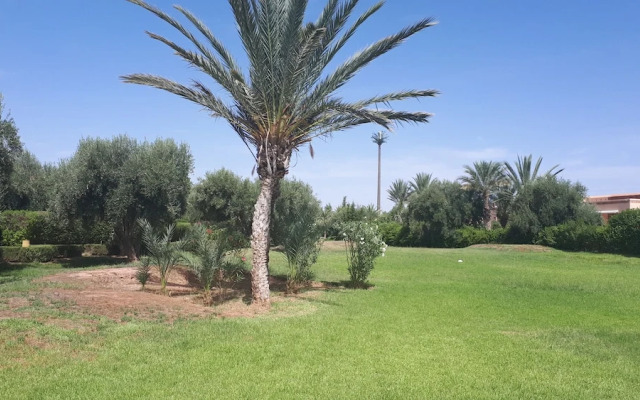 Apple Villa 33