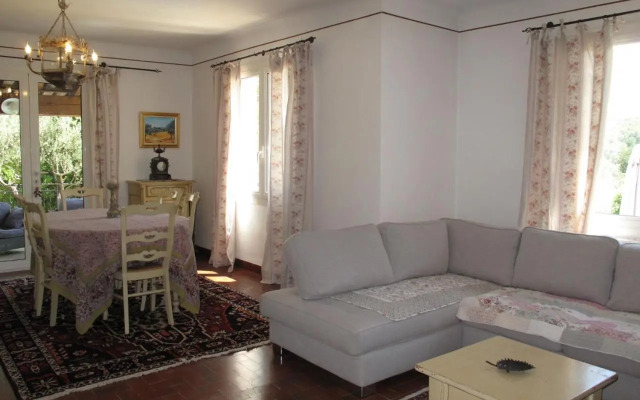 Holiday Home Le Clos des Oliviers - CAE140