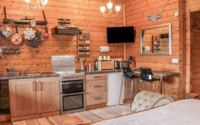 The Gathering - Apple Cabin