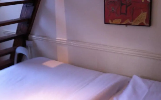 Pillar Bed & Breakfast