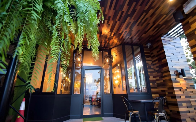 Bed Loft Cafe