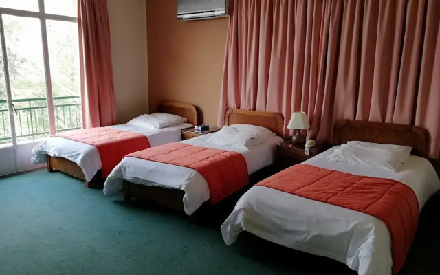 Garden Hotel