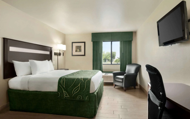 Baymont by Wyndham Glenwood