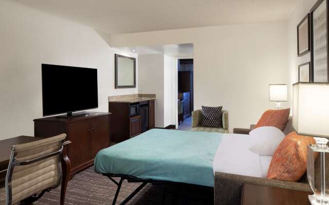 Embassy Suites by Hilton Philadelphia Airport