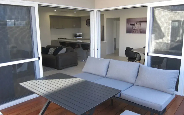 Karrinyup Waters House Rentals
