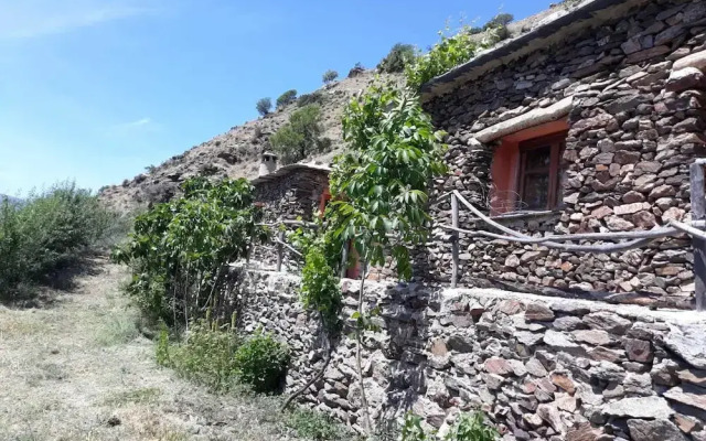 Refugio Arrabales de la Alpujarra - Hostel