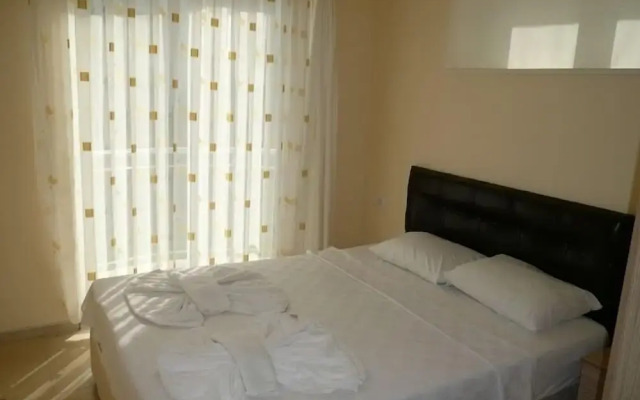 Golden Life Blue Green Residence