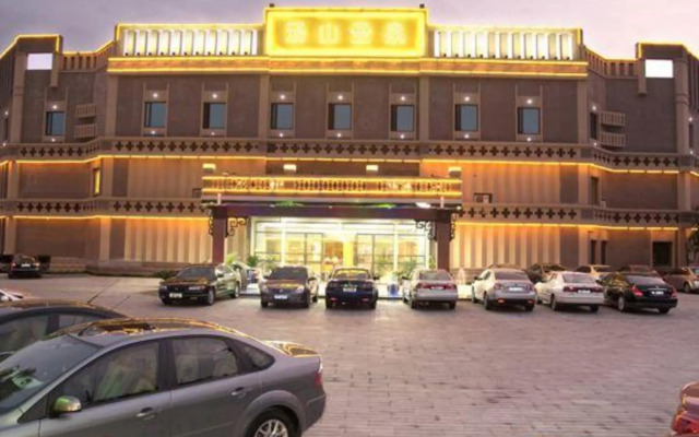 Shengquan Hot Spring Hotel
