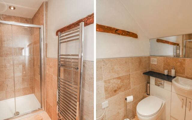 Middle Dean Farmhouse