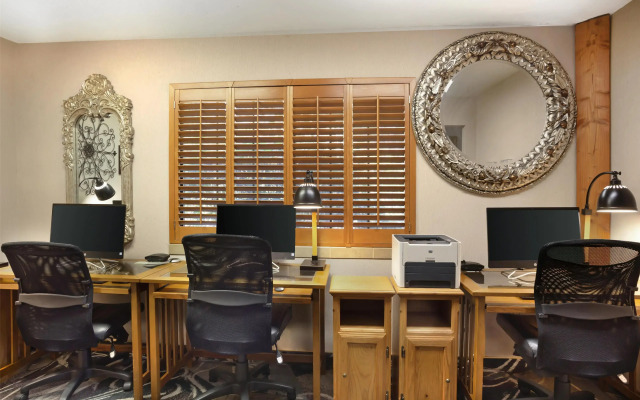 Best Western Plus Yosemite Gateway Inn