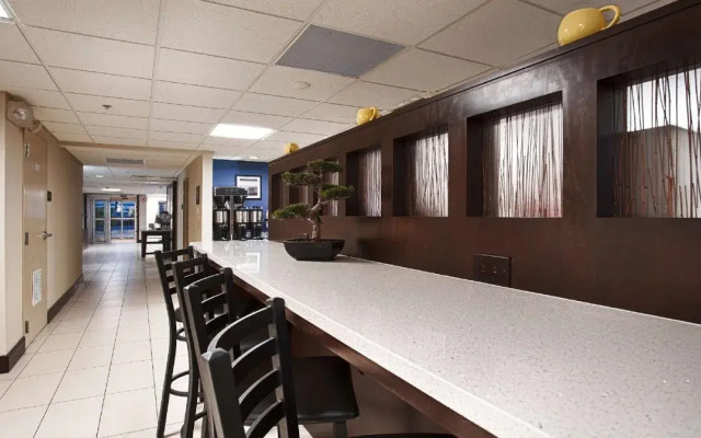 Best Western Plus Berkshire Hills Inn & Suites
