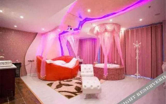 Xinyu 520 couples theme hotel