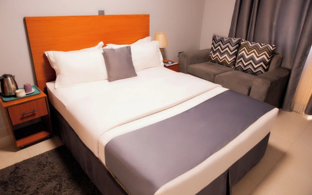 Romalo Hotel & Apartments