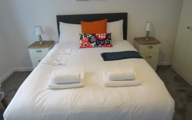 The Cambridge Suites - Tas Accommodations