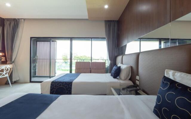 CAPITAL O 1088 Golden Dragon Beach Resort