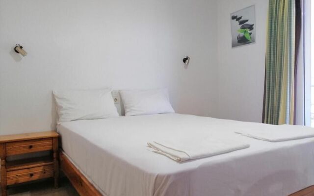 Jason Rooms & Studios