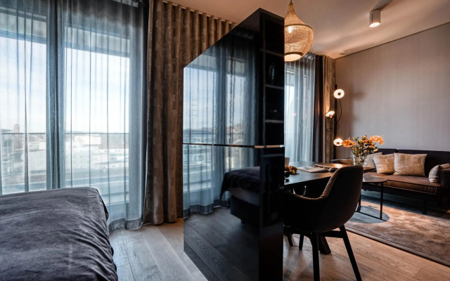 CLOUD No7 Apartments