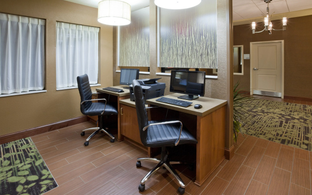 Holiday Inn Express & Suites Willmar by IHG