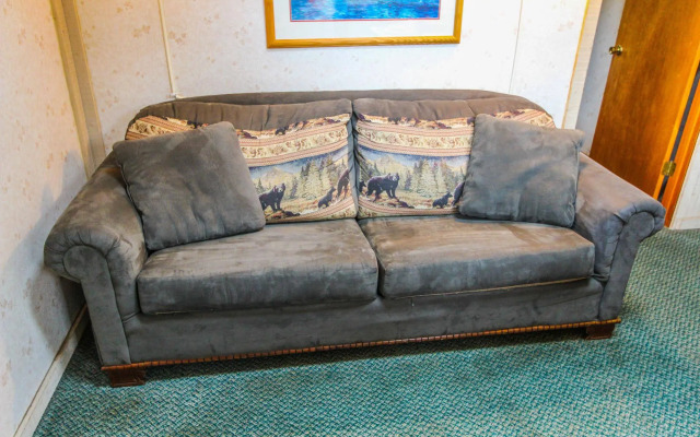 Smoketree Lodge by VRI Resort