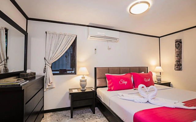 Royal Caravan Hotel Trawas