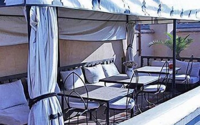 Riad Davia