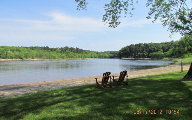 Cedar Lodge and Settlement