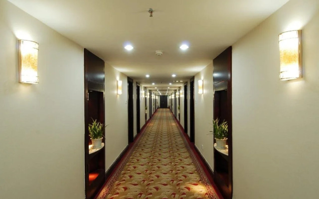 Shihe Hotel Xinyang