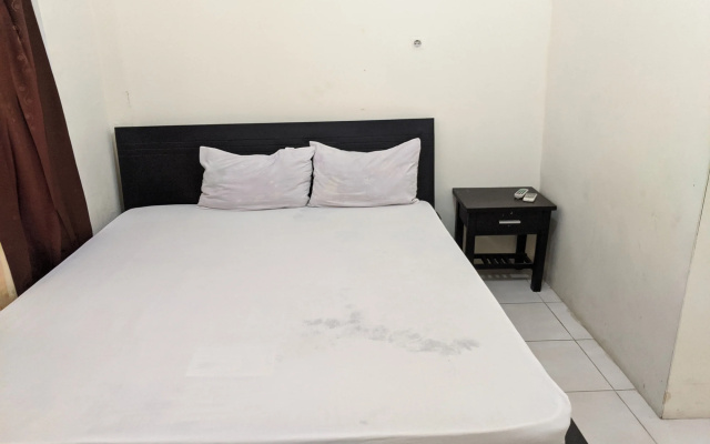 OYO 94015 Kost Alif Near Masjid Jami Nurul Huda – Guest Rooms – Tanabangka