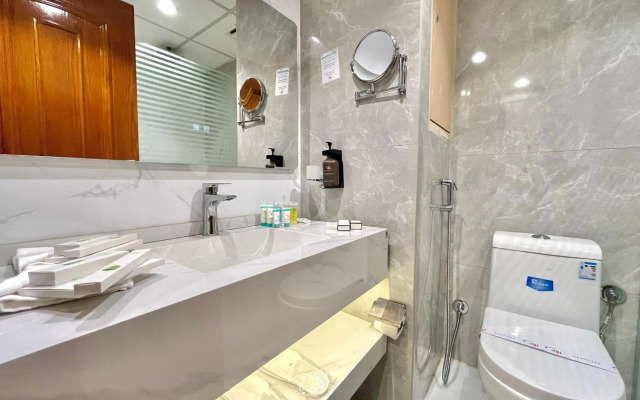 Zowar International Hotel