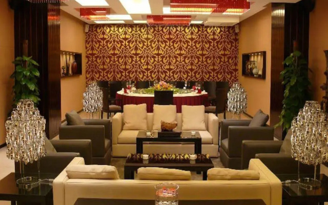 Hundred Centuries Hotel