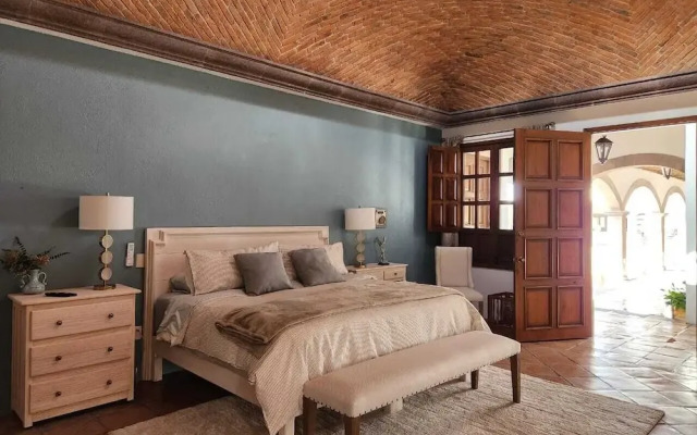Tres Fuentes Dickinson Hotel Boutique